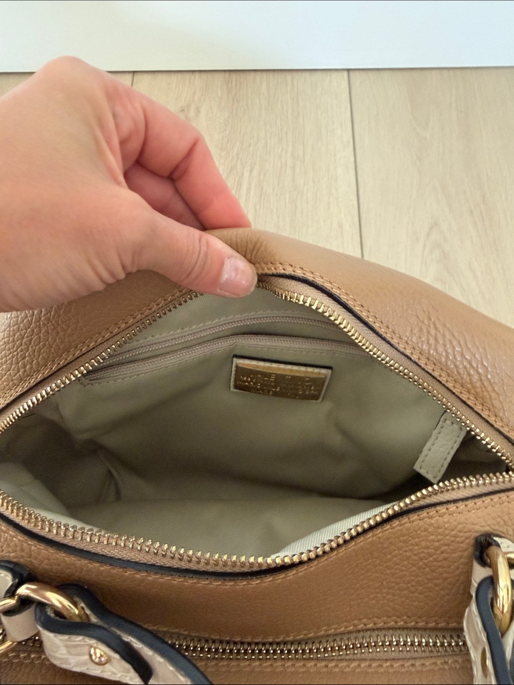 Valentino Cream and Brown Leather Crossbody with Embossed V Logo - Picture 12 of 16